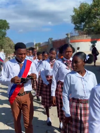 Elèv Gwomòn yo🔥 #grosmorne #guenation #fypシ゚viral #viraltiktok #haitiantiktok