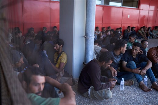 2 survivors found among bodies on a migrant boat south of Crete say 15 others are missing