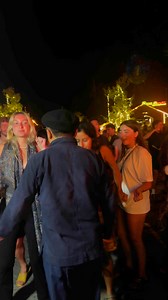 308K views · 12K reactions | Hùng là Hùng thấy, mình hợp với Tây lắm này :)) tưởng Hùng đang lạc vào xứ Tây, hóa ra là Tây đang lạc vào Vùng cao Hà Giang :)) | Hùng Mạnh | Facebook