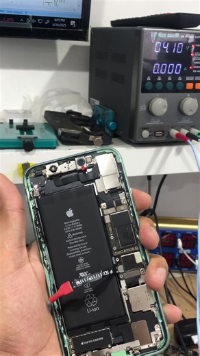 iPhone 11 Won't Turn On: Resolving Middle Layer Issues