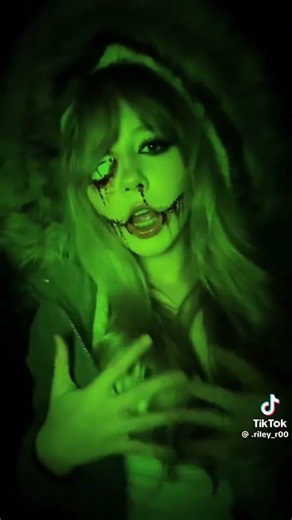 clockwork (creepypasta)cosplay 💚⏰