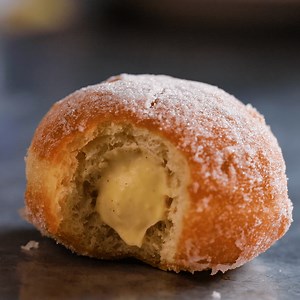 Homemade Custard Doughnuts