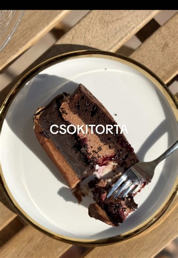 Csokis torta vadcseresznye réteggel recept