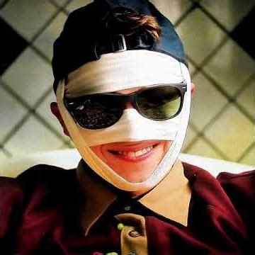 《Prey in Sight》: When a hidden gaze becomes action, who is the real prey?