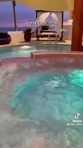 Playa+ducha+cena. Cerveza bien fría. Reencuentros. Pelo mojado. Bronceado en la piel. Canciones para darlo todo. Sandía y melón. Cualquier terraza. Risas. El mar. Atardeceres bonitos. Tu helado favorito. Sobremesas sin fin. Planes improvisados. “Da igual, es invierno Viajes para recordar.. Arena en los pies. Días largos. Estación favorita. | Villas Arenas Monterrico Guatemala | Facebook