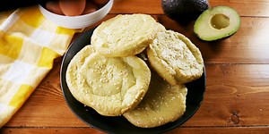 You Only Need 4 Ingredients For This Avocado Cloud Bread