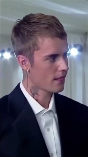 JB with hayla talking each other take a desition #justinbieber #jb #shorts #short #feed