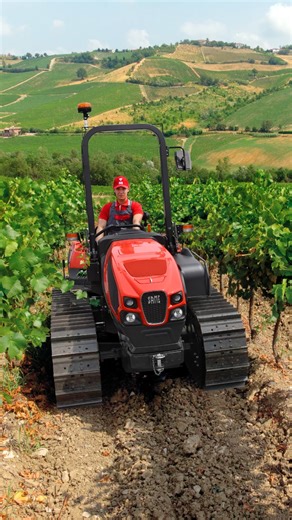 Built for the toughest slopes and the most demanding fields, the Krypton M embodies the strength, agility, and endurance that defines SAME tractors. With superior flotation, extreme versatility, and a design made for the toughest jobs, it turns every challenge into an opportunity. Ready to take on any terrain? Discover the Krypton M: https://shorturl.at/YPtn6 | SAME