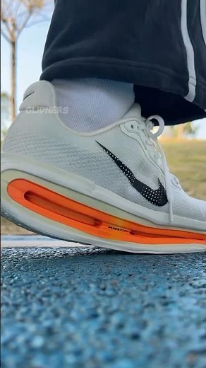 🔥 NIKE PEGASUS PREMIUM vs VOMERO PREMIUM — Speed Response or Cloud Comfort? 👟⚡☁️