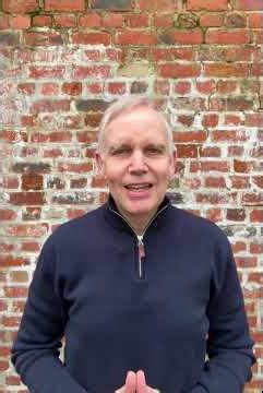 How to present a case study at a conference. Find your treasure and make it the star.