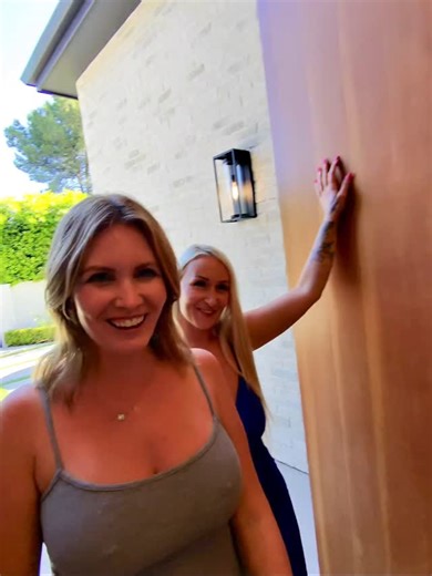 Holly Jane Johnston on Instagram: "@holly.johnston_xo @momma_blonde_bombshell"