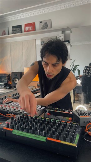 „One Day and a Minute” melodic house live session #electronicmusic #liveperformance