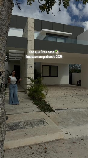 Gran casa en venta 🏡 Arrancamos este 2026 con esta hermosa casa en venta dentro de privada, seguro que te va a encantar. . . . #inmobiliaria #merida #luxuryhomes
