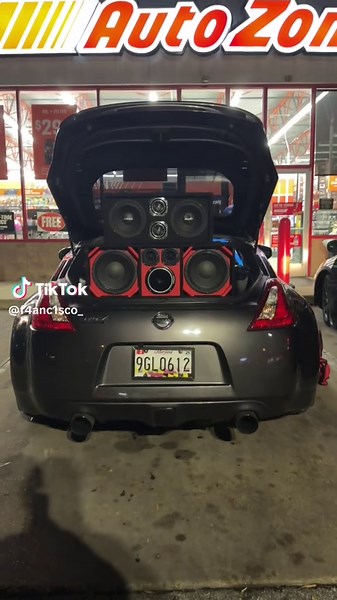 Loudness vs. Clarity in Music: A Detailed Exploration