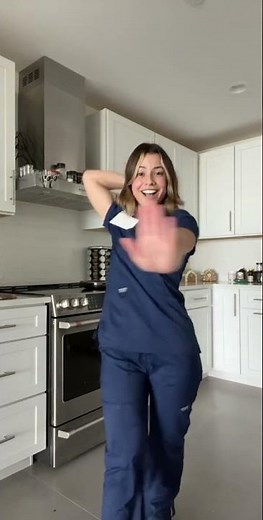 💃🏽 leilanibanani