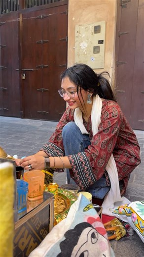 ꨄ︎ʀᴀʜɴᴀ 𝓇𝓪𝔃𝓪𝓴ꨄ︎ | Living in my vintage chapter💫✨🤎 📸 @luxframes_rm @colorlyf_dubai #reelsviral #vintageera #vintagefashion #fyp #uaefashion | Instagram