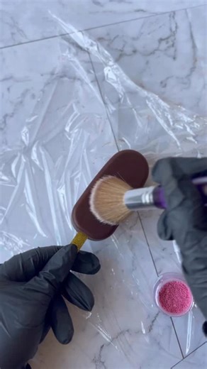 Metallic Cakesicles ✨All you need is some @o_creme_ edible luster dust 🩷 #dessert #cakesicle #chocolate #nyc | Sweeter Layers