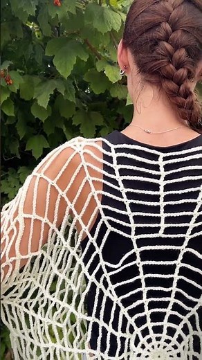 You NEED to see this crochet top 😍