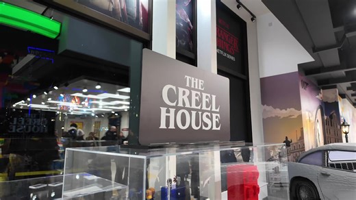 Finally made it to Leicester Square to see the Creel House build and it is massive. The detail on the Grandfather Clock is giving me chills. Honestly, if I start floating, just play my favorite song. 🎧 ​Which season of Stranger Things is your favorite? Let me know below! 👇 ​Hashtags: #StrangerThings #LEGO #LeicesterSquare #CreelHouse #StrangerThings4