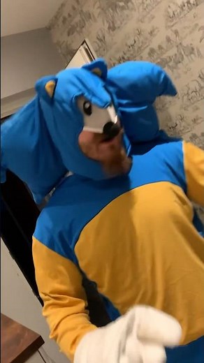 Hes so fast… #sonictheheadgehog #sonic #speed #fast #youretooslow #meme #memes