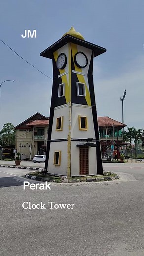 Discover the Charming Clock Tower in Parit Buntar, Perak