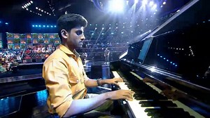 992K views · 54K reactions | Singing one of the superhit song of 90's. It was an amazing experience meeting Vinod Rathod sir and getting a compliment from him. #chupanabhnahiaata#zeebanglasaragamapa | Albert Kabo Lepcha | Facebook