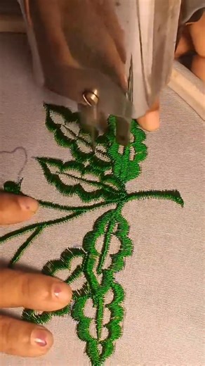 leaf pattern embroidery design 🌿🌿🌿🌿🌿 zigzag stitch