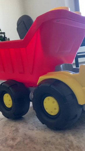 user2705372490800 (@twipf2)’s videos with Truck So Clean - The Naughty Northern