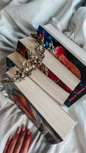 Veronika - Ronnie Rune | DRAMIONE is superior ✨💚🫠🫠🫠 Drop your fav dramione fanfic in the comments!👀 #bookstagram #booktok #dramione #fanfic #dracomalfoy... | Instagram