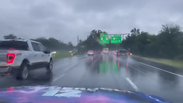 In Thunderbolt 12 this morning as Meteorologist Hilda Estevez tells us heavy rain 🌧️ ☔️ will continue to fall through the morning commute. Lauren Due has the very latest traffic updates including issues on I-80 in Morris County. Tune in News 12 New Jersey BEFORE you head out! | Tony Caputo