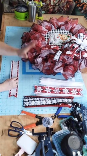 111K views · 1.1K reactions | Rustic Santa kit tutorial now on YouTube #decor #crafter #wreathmaker #Christmas #tutorial #howto #diy #wreath #HomeDecor #santa | Southern Owls | Facebook