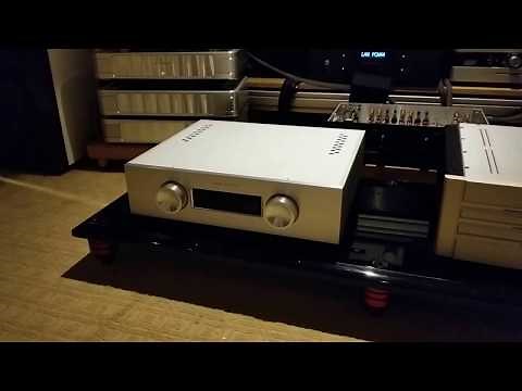 Kinki Studio EX-M1 vs CODA CSiB integrated amp shootout.