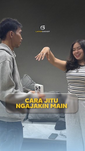 30K views · 1.9K reactions | Kepegang apanya yaaa樂 _ Pembelian iPhone & Apple Gadget secara Online? Kirim antar Kota? Whatsapp Admin Penjualan:  0812 177 168 (NO CALL) Kunjungi Store Kami! Maps: Lapak Gadget Jakarta Kritik & Saran? WHATSAPP CUSTOMER CARE:  0812 175 168 (NO CALL) _ Jangan lupa FOLLOW akun service kami @lapakgadgetservice #LapakGadget #iphone #iphonemurah #jualiphone #hargaiphone #iphone17 #iphone17series | Lapak Gadget | Facebook