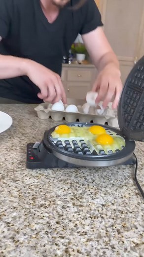 Easy way to make eggs in a waffle maker Watch the full video here! >>> https://facebook.com/granthappinessshow/posts/pfbid02ZJM2vHXSxhuf96JJo8jPMN9CZDAPgczHYejymkX5w8Fg5ufui7szvUDkmnnRpfWYl | Grant Happiness