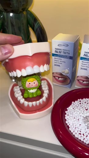 Need a temp tooth?This stuff is safe,reusable,and super strong #veneerteeth#falseteeth #teethreplacement #fpy#dentures