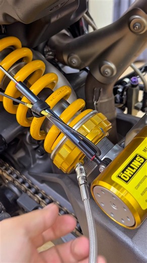 Dialed in Öhlins rear preload adjust #Limitless #LimitlessSpeedUp
