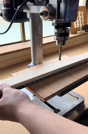 So beautiful woodworking and amazing to make connected. #woodshop #woodwork #carpentry #carpenter #woodworker #woodworking #shortsreels #woodshoplife #woodenfurniture #woodworkingtips | Viral Daily