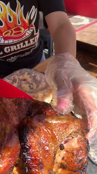 Almuerzo económico y delicioso en La Rubia de lo Pollo