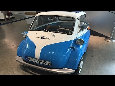 Tiny smallest BMW car ever - BMW Classic 250 Isetta Betta - Front Entrance