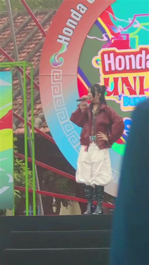 🤩Hãy cùng nhau “Lưu Số Em Đi” cùng chị @Vũ Phụng Tiên tại sự kiện “Honda UniTour 2025 - Bung Đậm Chất Việt” tại Trường Đại học Nha Trang đi nàooo🤩 #HondaUniTour2025 #VuPhungTien #LuuSoEmDi #HoiSinhVienVietNam #DaiHocNhaTrang