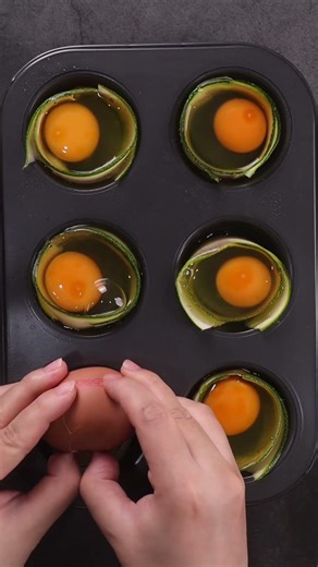 ZUCCHINI EGG CUPS #food #recipes #loveyourgut #recipe #easyrecipe #cooking #easyrecipes