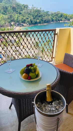 Las mejores experiencias en Barceló Puerto Vallarta. ☀️ . . . #travelmakesmehappy #BarceloHotels #Vallarta #BarceloPuertoVallarta #resort #photography | Barceló Puerto Vallarta