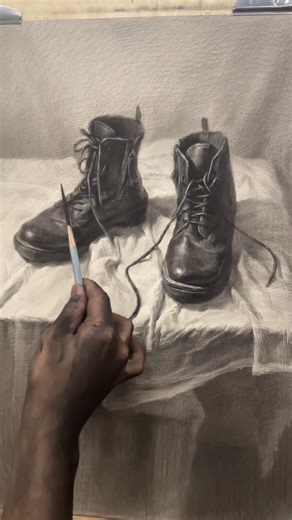 732K views · 10K reactions | Amazing work! "drawing by 1552150634" via @charcoal.masters #beautifulbizarre #realism #drawing #charcoaldrawing #charcoal #contemporaryart #charcoalart #artinspo #artlovers | Beautiful Bizarre Magazine | Facebook