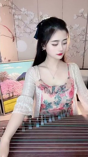 《一剪梅》古筝美女 Spray of Plum Blossoms 费玉清 Fei Yu Qing Một Nhành Mai xue hua piao piao bei feng xiao xiao