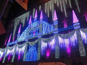 19K views · 394 shares | 2019 Saks Fifth Holiday Light Show  Rommel Tan @rtanphoto | New York City Feelings | Facebook