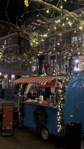 Kendall Rodriguez on Instagram: "Free holiday activity in Salt Lake City: heading downtown to check but the Macy’s Holiday Window Displays! 📍 21 S Main Street There’s also a cute little hot cocoa stand that serves up other hot beverages and treats so you can sip while you check them out! The displays are handmade out of candy! It really only takes about 10 minutes to take them all in but From there, I reccomend walking through city creek and into temple square to enjoy even more lights! Just kn