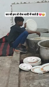 28K views · 98 reactions | जीवन ये जीवन सबके लिए इतना खूबसूरत कहां हैं ? अरुण नाम है इस बच्चे का ३ सा से मेरे पास पढ़ रहा है पर घर चलाने के लिए काम करता है बहुत प्यारा बच्चा है... #sad #pain #reality #poverty | Uddeshya Sachan | Facebook