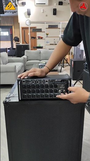 BEHRINGER - XR18