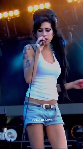 Amy Winehouse - Back to Black (Live at Isle of Wight 2007) #amywinehouse #shorts #musiclegend