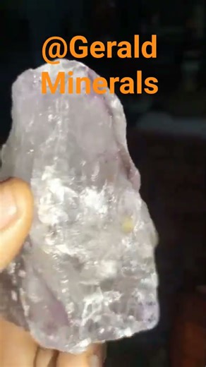 “💎 Check out this raw, natural diamond fresh from the earth — .💰✨#RawDiamond #DiamondInTheRough